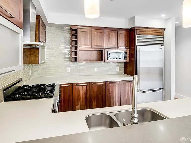 420 Bay St #A — Photo 5