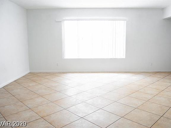 3rd image of 3918 Welter Ave