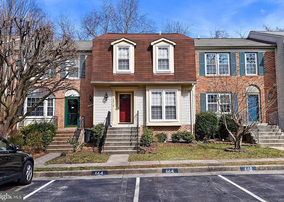 1st image of 13916 Woods Run Ct