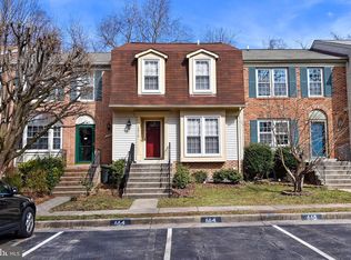 13916 Woods Run Ct, Centreville, VA 20121