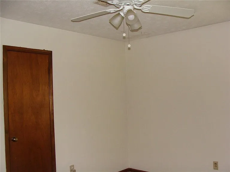 2331 Newgate Dr — Photo 29