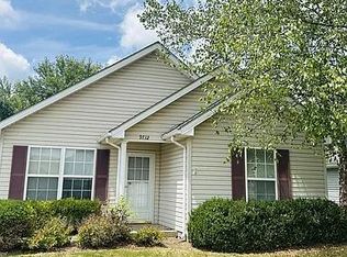 9712 Brooks Bend Rd, Louisville, KY 40258