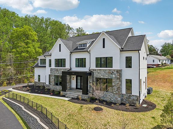 2nd image of 3551 Orchid Pond Way
