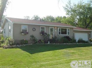 5311 Hillview Dr, Norton Shores, MI