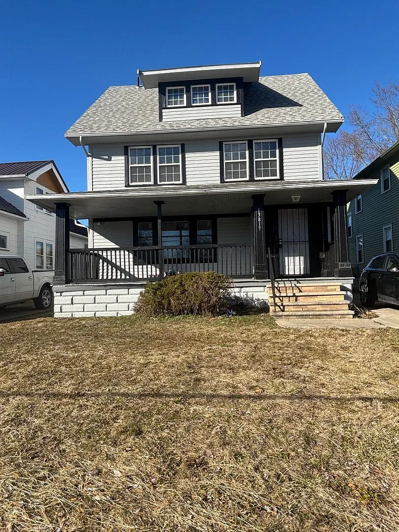 13817 Bartlett Ave photo 1