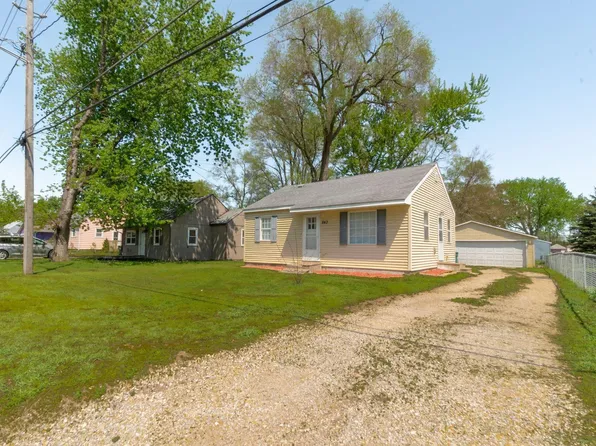 843 S Evans Rd, Evansdale, IA 50707