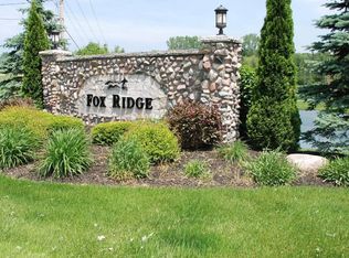 1801 Fox Ridge Trl, Saint Joseph, MI 49085