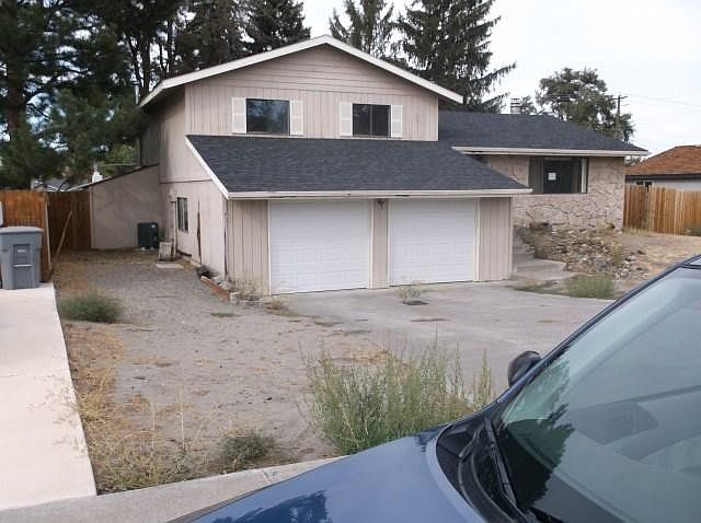 1st image of 804 Cottonwood Loop