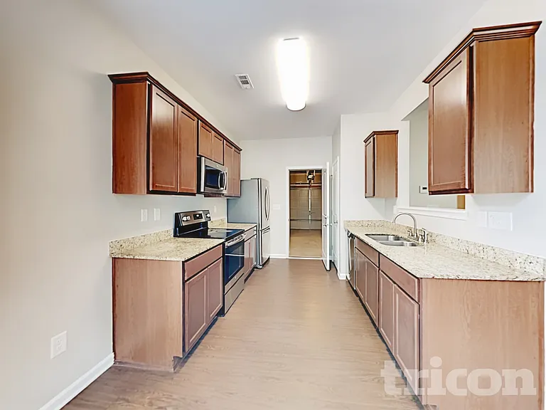 2030 Aragon Ln — Photo 4