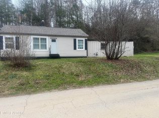 613 Baumgartner Rd, Harriman, TN 37748