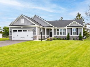 1565 Allison Ln, Webster, NY 14580