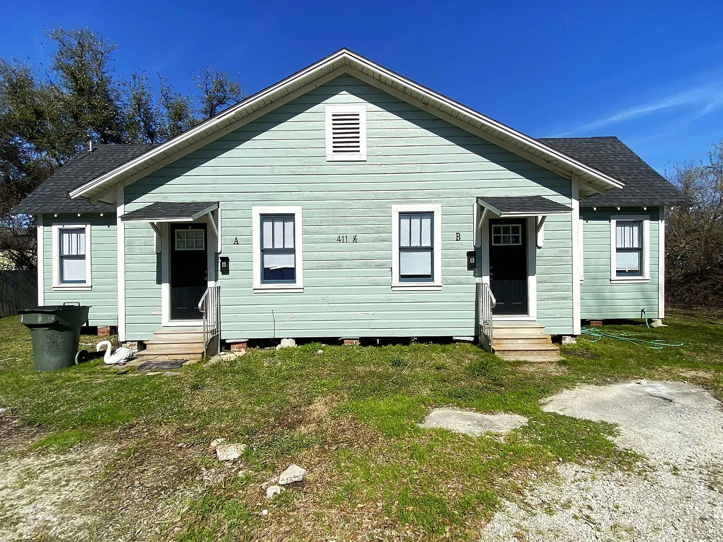 1-Bedroom in Downtown LC | All Bills Paid — Photo 3