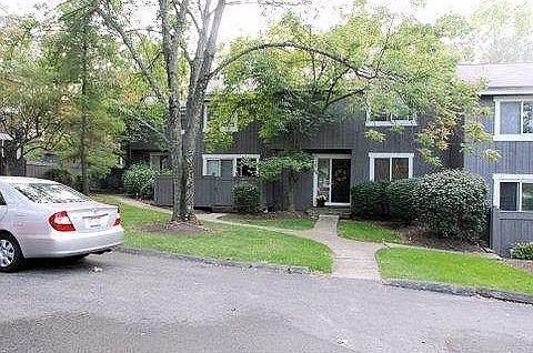 1st image of 101 Twin Lakes Dr