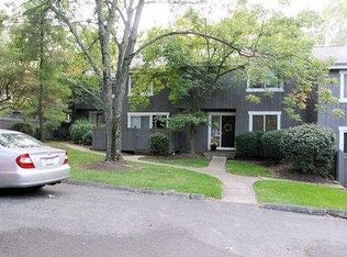 101 Twin Lakes Dr, Fairfield, OH 45014