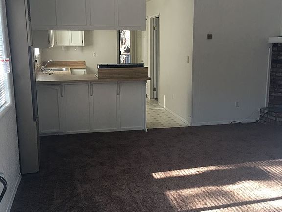 5th image of 42740 Cedar Ave