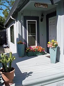 4th image of 111 Spinnaker Ct