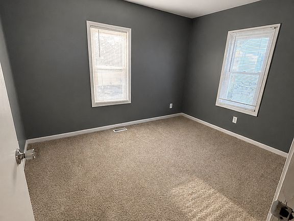 5th image of 2321 S 14th St