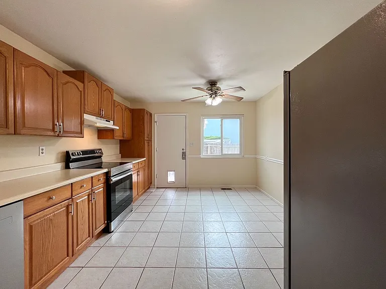 2509 Macmillan St — Photo 9