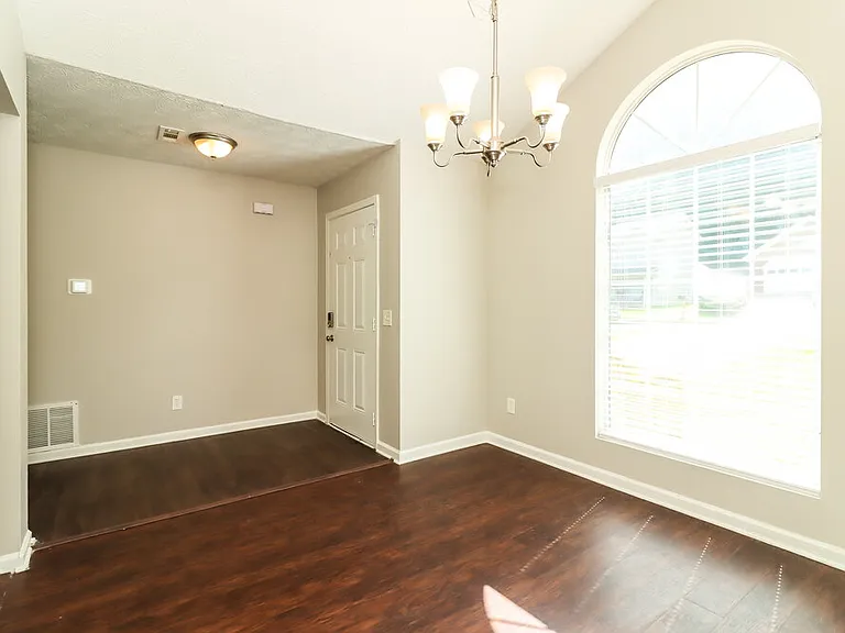 1799 Killarney Dr SW — Photo 8