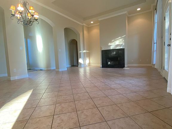 2nd image of 1813 Val Verde Dr