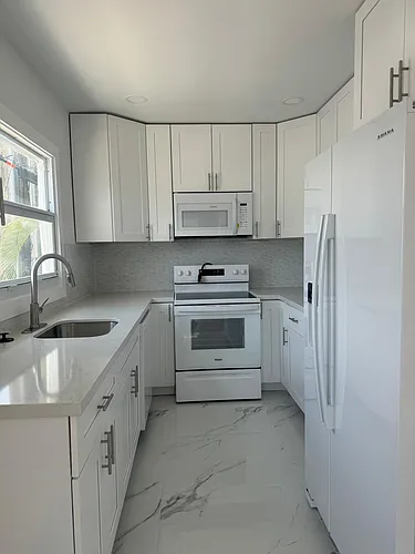 434 NE 7th Ave #7 Photo 1