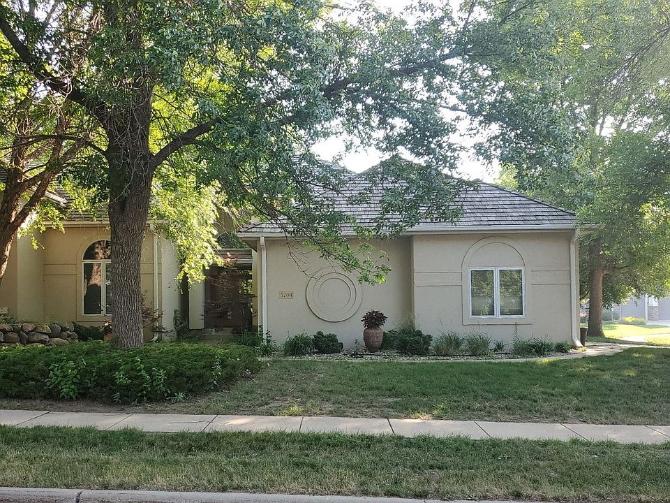 1st image of 5204 S Sweetbriar Ct