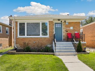 6117 W 83rd St, Burbank, IL 60459