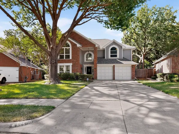 3400 Paint Brush Ln, Bedford, TX 76021