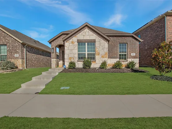 2361 Dolostone Dr, Aubrey, TX 76227