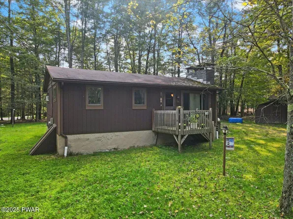 144 Bear Rock Rd, Lake Ariel, PA 18436