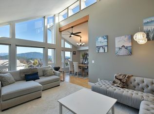 503 Eaglecrest Dr, Gibsons, BC V0N 1V8