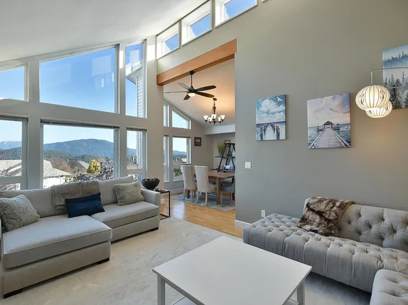 503 Eaglecrest Dr, Gibsons, BC V0N 1V8