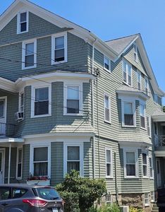 545 Robeson St, Fall River, MA, 02720
