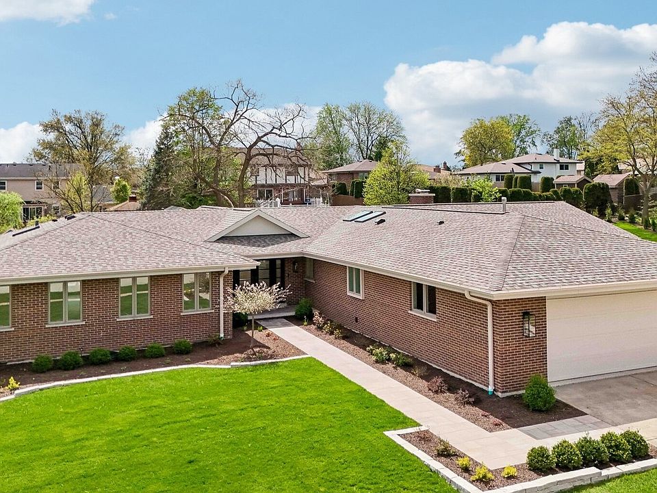 1st image of 9019 W Sierra Ln