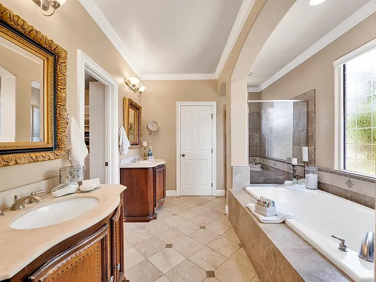 109 Palomares Ct — Photo 38