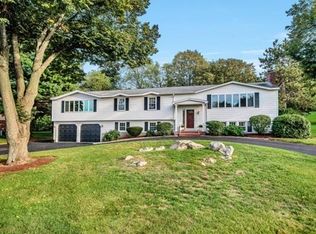 10 Pepper Hill Dr, Winchester, MA 01890