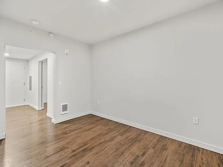 Niwa Apartments | Modern City Living in Queen Anne | Furnished Units & Move in Specials! — Photo 50