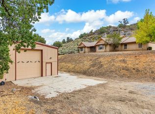 25900 Cumberland Rd, Tehachapi, CA 93561