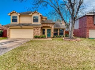 16343 Maple Downs Ln, Sugar Land, TX 77498