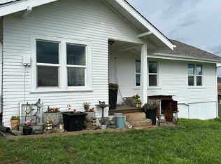 33556 Hampton Rd, Eugene, OR 97405