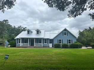921 Lake Charles Cir, Lutz, FL 33548