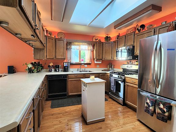 2nd image of 8235 Cottage Ave