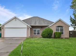 411 Kate Dr, Centerton, AR 72719