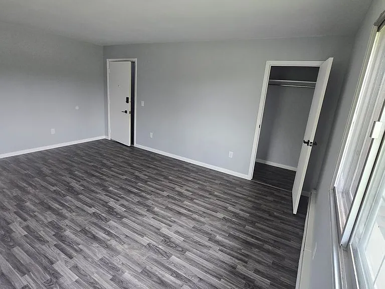 2170 King Rd — Photo 3