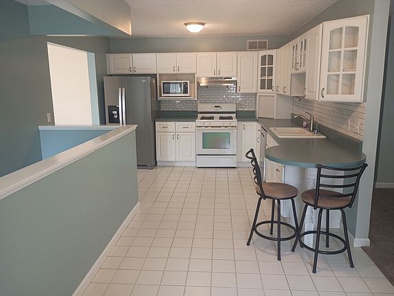 3rd image of 1005 16th St