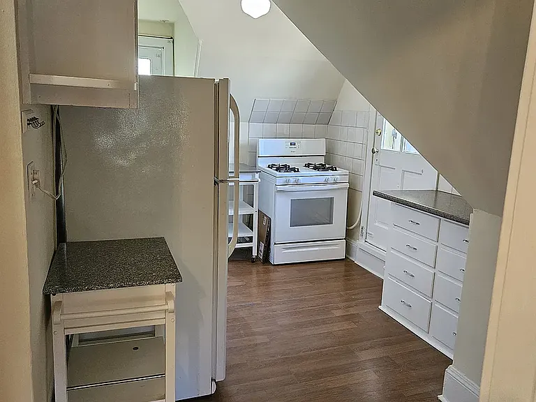 145 E North St #3 — Photo 7
