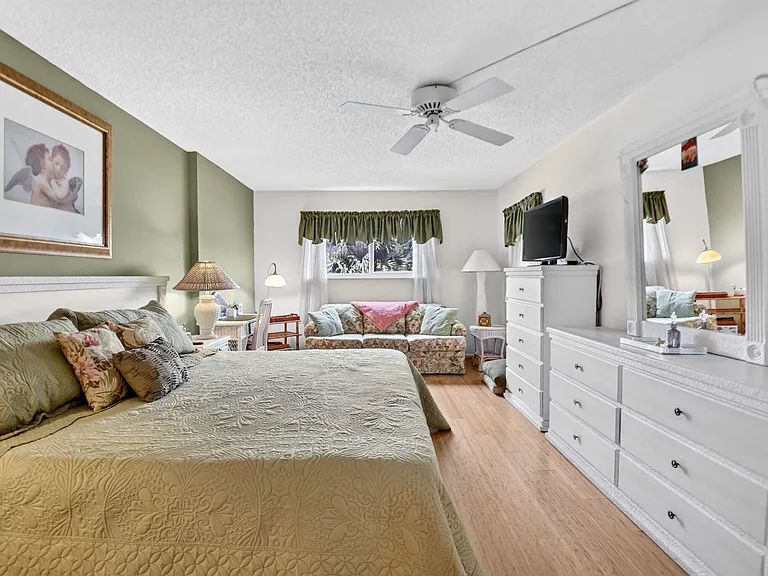 3425 Via Poinciana #201 — Photo 21