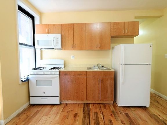 4th image of 504 W 172nd St APT 2D