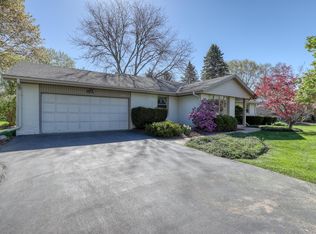 6994 N Bethmaur Ln, Glendale, WI 53209