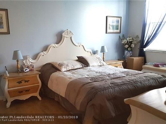Bedroom - spacious and fully furnished with large bright window